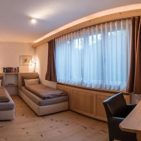 Les Silenes Appartement-fewo- Dusche Oder Bad- Wc 6-bettwohnung By Interhome *
